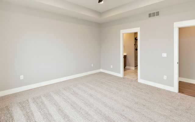 708 NE Doe Pointe Drive, Ankeny, IA 50021