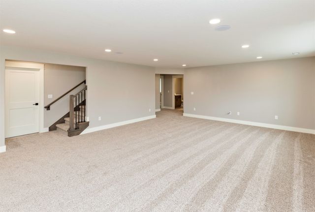 708 NE Doe Pointe Drive, Ankeny, IA 50021