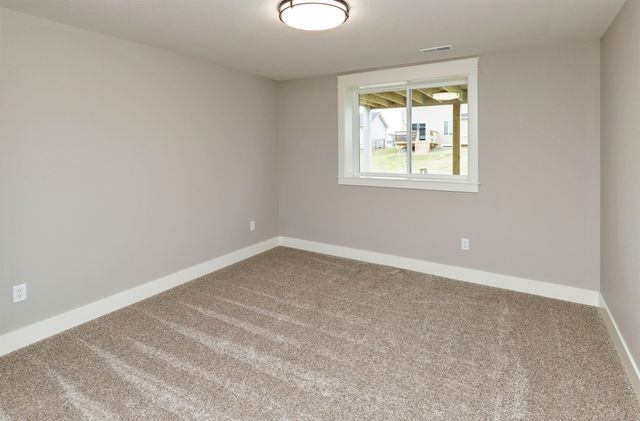708 NE Doe Pointe Drive, Ankeny, IA 50021