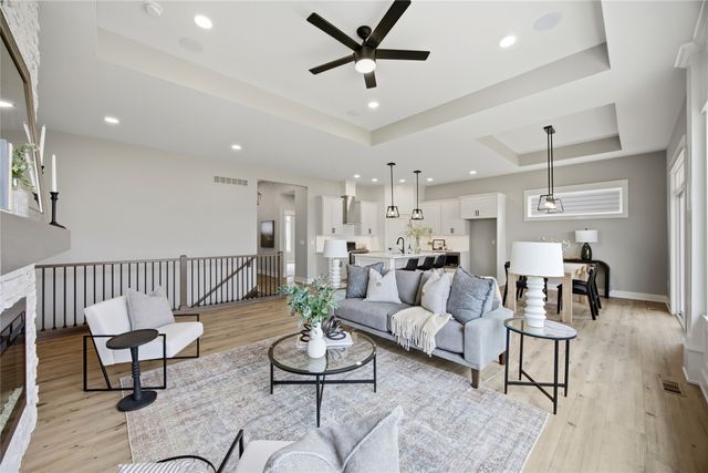 708 NE Doe Pointe Drive, Ankeny, IA 50021