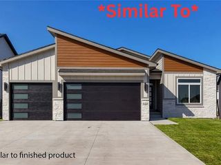 708 NE Doe Pointe Drive, Ankeny, IA 50021