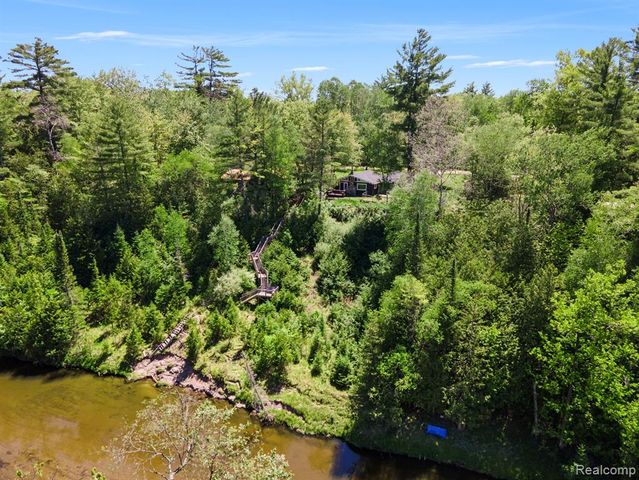 1107 Northern Trail, Alger, MI 48610