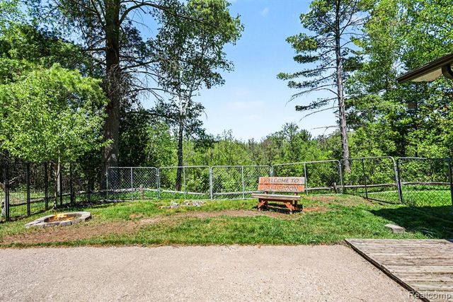 1107 Northern Trail, Alger, MI 48610