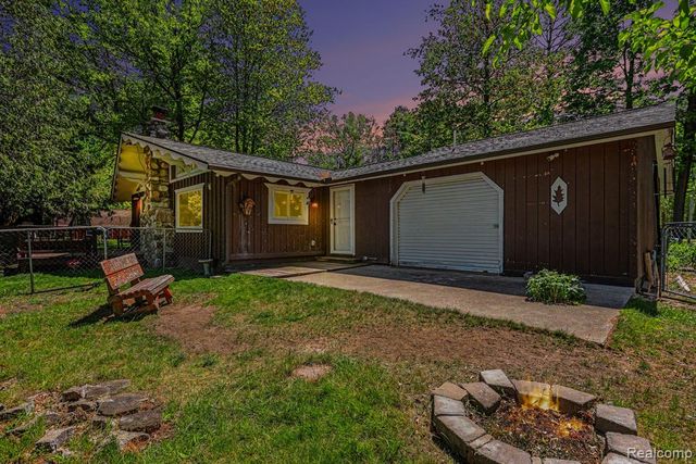 1107 Northern Trail, Alger, MI 48610