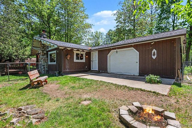 1107 Northern Trail, Alger, MI 48610