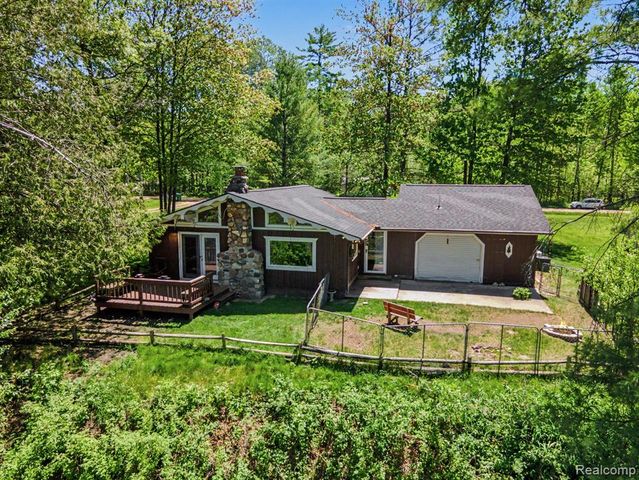 1107 Northern Trail, Alger, MI 48610
