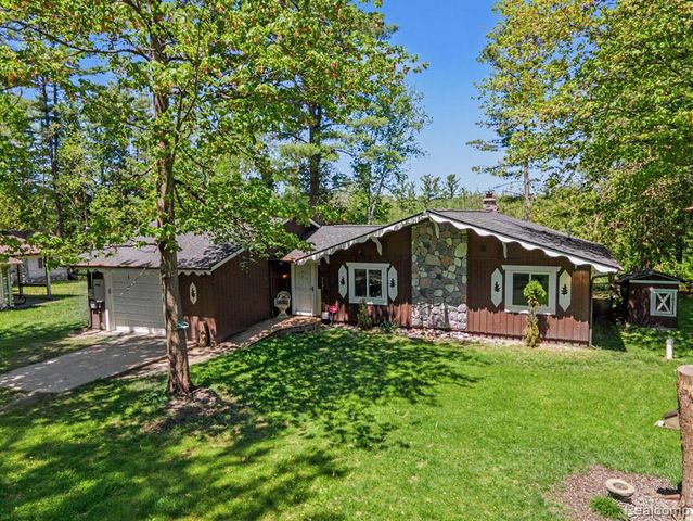 1107 Northern Trail, Alger, MI 48610