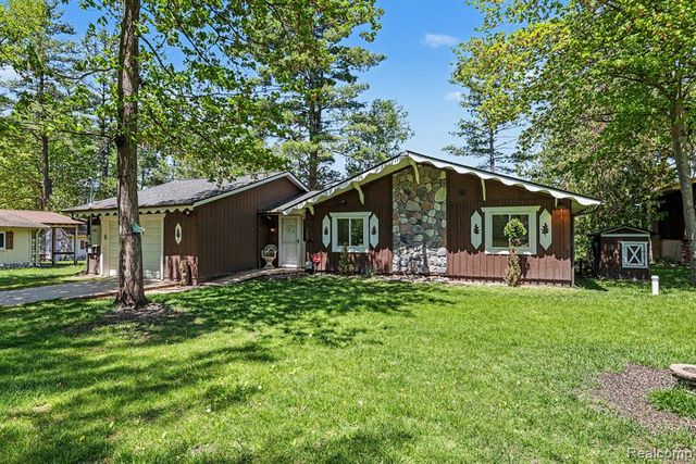 1107 Northern Trail, Alger, MI 48610