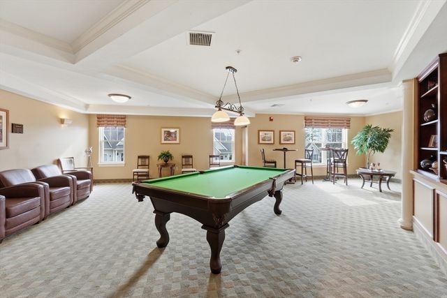 7 Crescent Way 302, Sturbridge, MA 01518