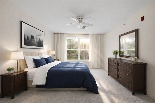 7 Crescent Way 302, Sturbridge, MA 01518