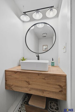 5239 Heumann Drive, Lincoln, NE 68504