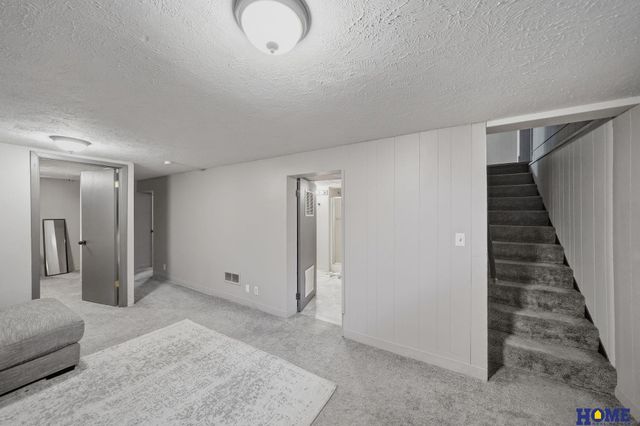 5239 Heumann Drive, Lincoln, NE 68504