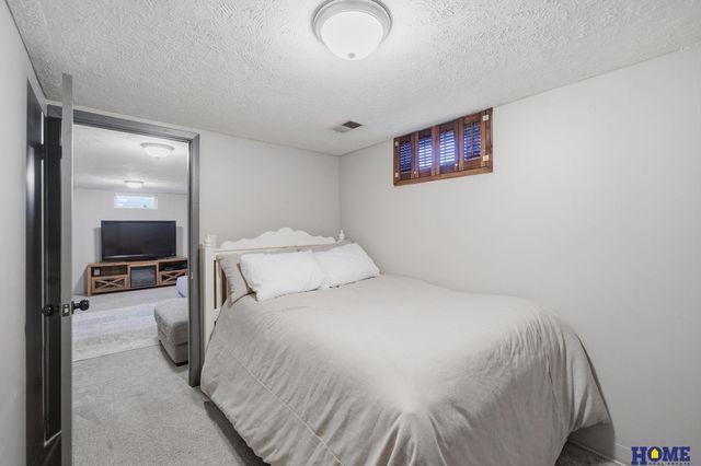 5239 Heumann Drive, Lincoln, NE 68504