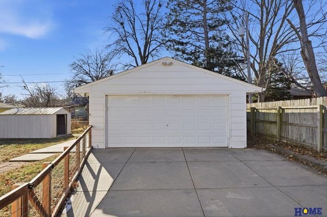 5239 Heumann Drive, Lincoln, NE 68504