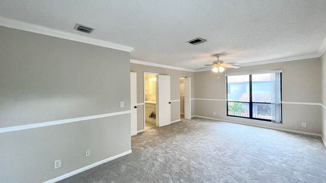 501 SANDTREE Drive, Palm Beach Gardens, FL 33403