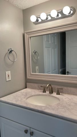 501 SANDTREE Drive, Palm Beach Gardens, FL 33403