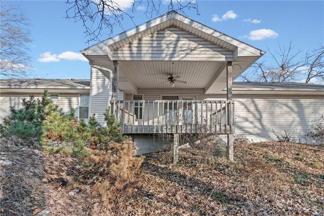 301 Walnut Street, Lathrop, MO 64465