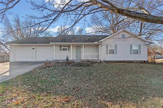 301 Walnut Street, Lathrop, MO 64465