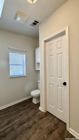 1545 County Road 665, Devine, TX 78016