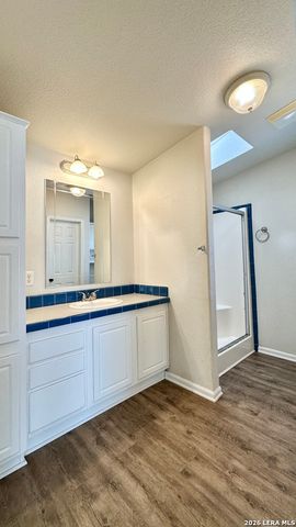 1545 County Road 665, Devine, TX 78016