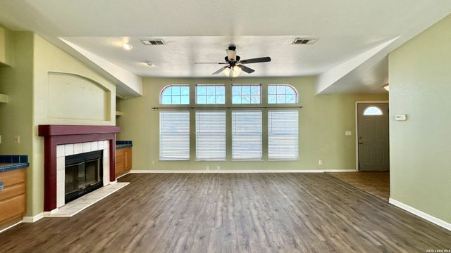 1545 County Road 665, Devine, TX 78016