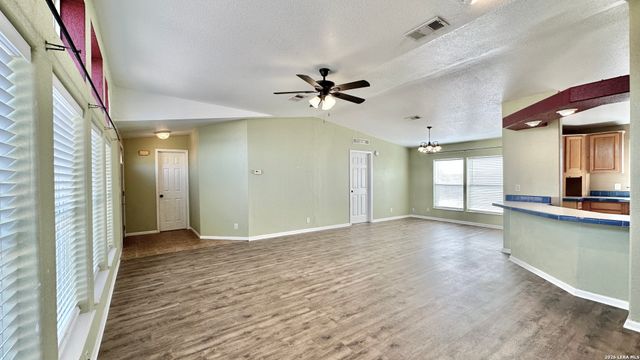 1545 County Road 665, Devine, TX 78016