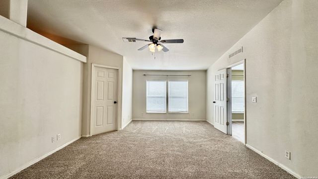 1545 County Road 665, Devine, TX 78016