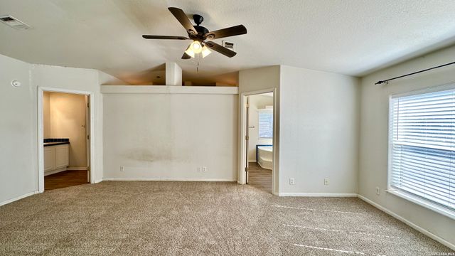 1545 County Road 665, Devine, TX 78016