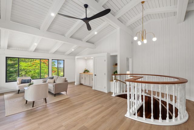 965 Hog Back Rd, Haiku, HI 96708