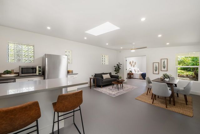 965 Hog Back Rd, Haiku, HI 96708