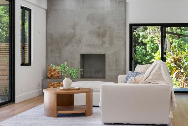 965 Hog Back Rd, Haiku, HI 96708