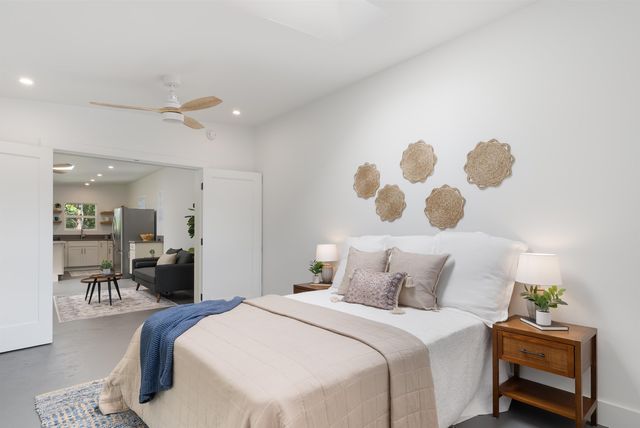 965 Hog Back Rd, Haiku, HI 96708