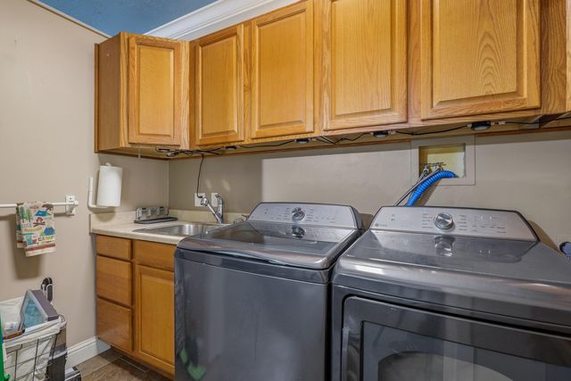 345 Ponderosa Lane, Grants Pass, OR 97527