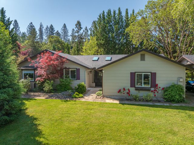 345 Ponderosa Lane, Grants Pass, OR 97527