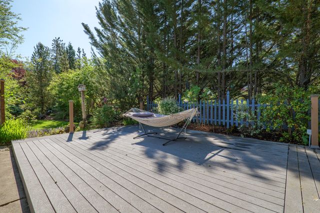 345 Ponderosa Lane, Grants Pass, OR 97527
