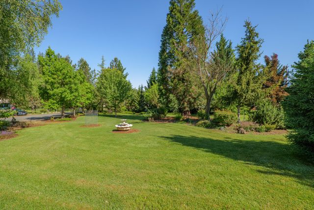 345 Ponderosa Lane, Grants Pass, OR 97527