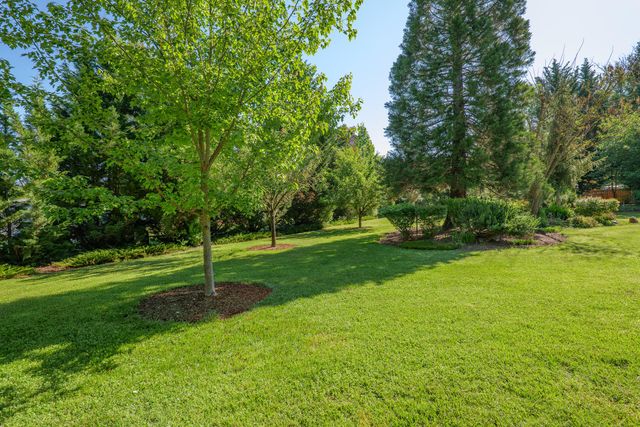 345 Ponderosa Lane, Grants Pass, OR 97527