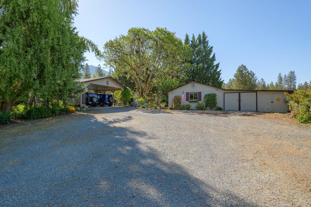345 Ponderosa Lane, Grants Pass, OR 97527