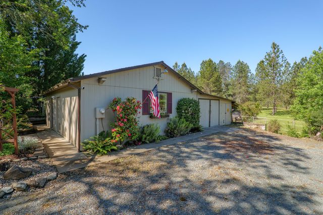 345 Ponderosa Lane, Grants Pass, OR 97527