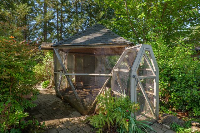 345 Ponderosa Lane, Grants Pass, OR 97527