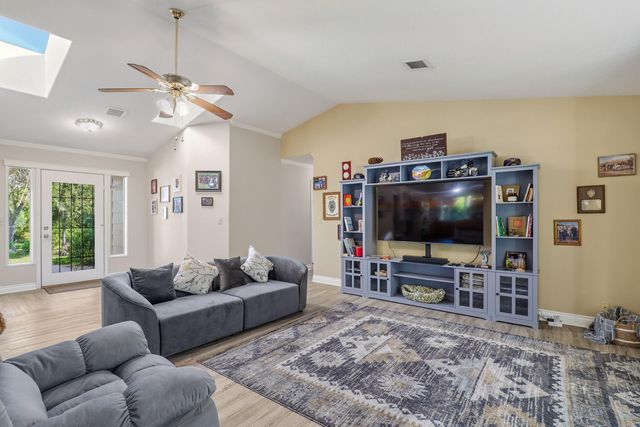 345 Ponderosa Lane, Grants Pass, OR 97527