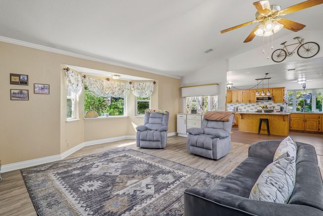 345 Ponderosa Lane, Grants Pass, OR 97527