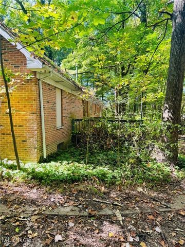 3461 Mabel Avenue, Ravenna, OH 44266