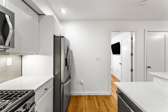 125 B St 1D, Boston, MA 02127