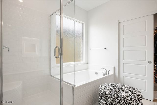 6839 Greensmen Avenue, Las Vegas, NV 89156