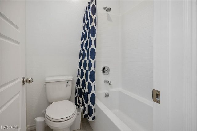 6839 Greensmen Avenue, Las Vegas, NV 89156