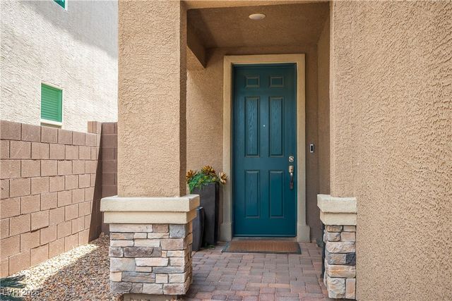 6839 Greensmen Avenue, Las Vegas, NV 89156