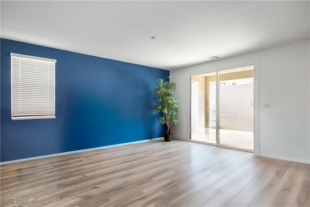 6839 Greensmen Avenue, Las Vegas, NV 89156