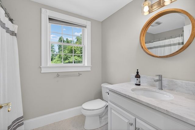 2 Watkins Ln, Southborough, MA 01772