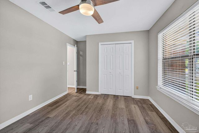 9698 Hummingbird Ln, Pensacola, FL 32514